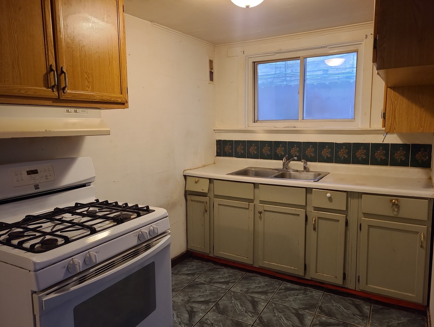 4135 N Bernard Street, Chicago, IL 60618