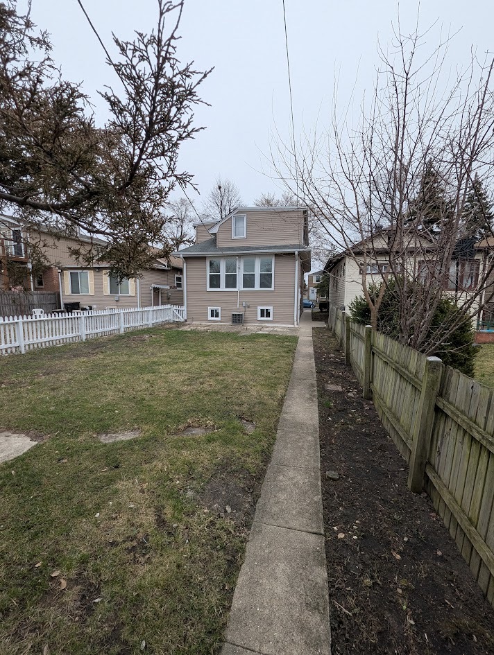 3510 N Oketo Avenue, Chicago, IL 60634