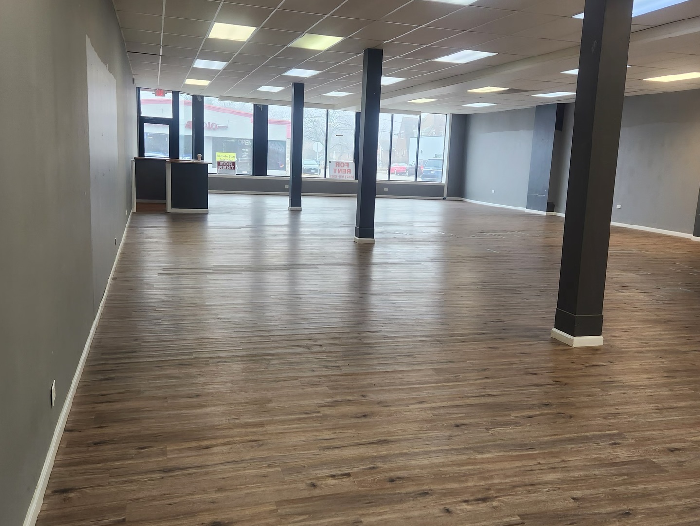 1924 Grand Avenue, Waukegan, IL 60085