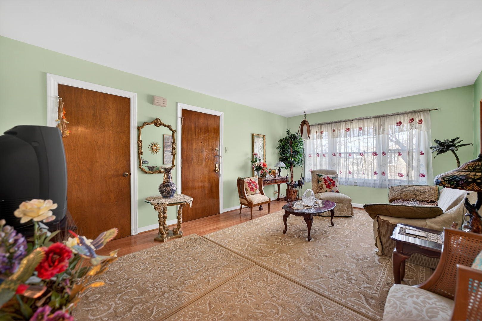 6607 N Damen Avenue #2N, Chicago, IL 60645