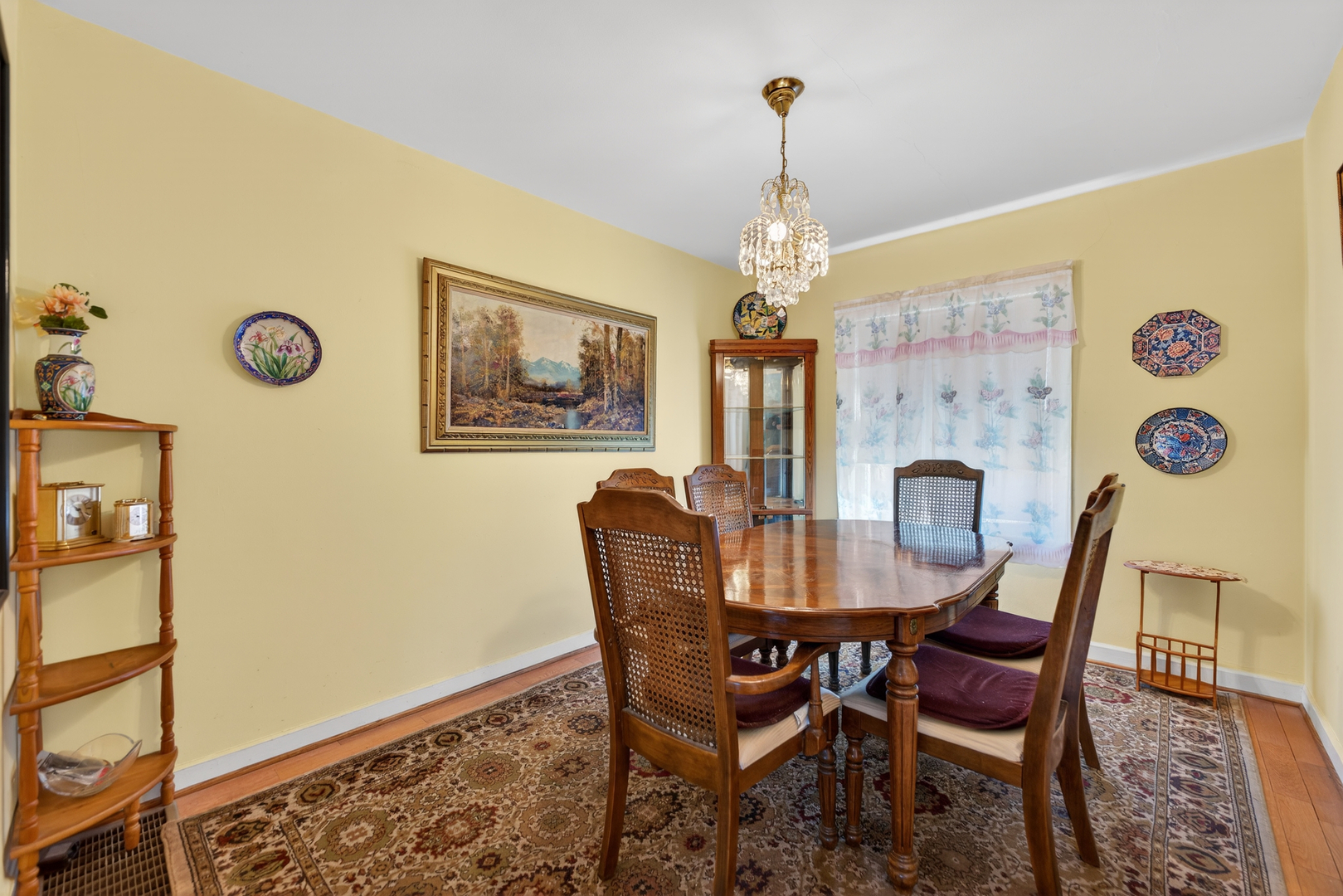 6607 N Damen Avenue #2N, Chicago, IL 60645