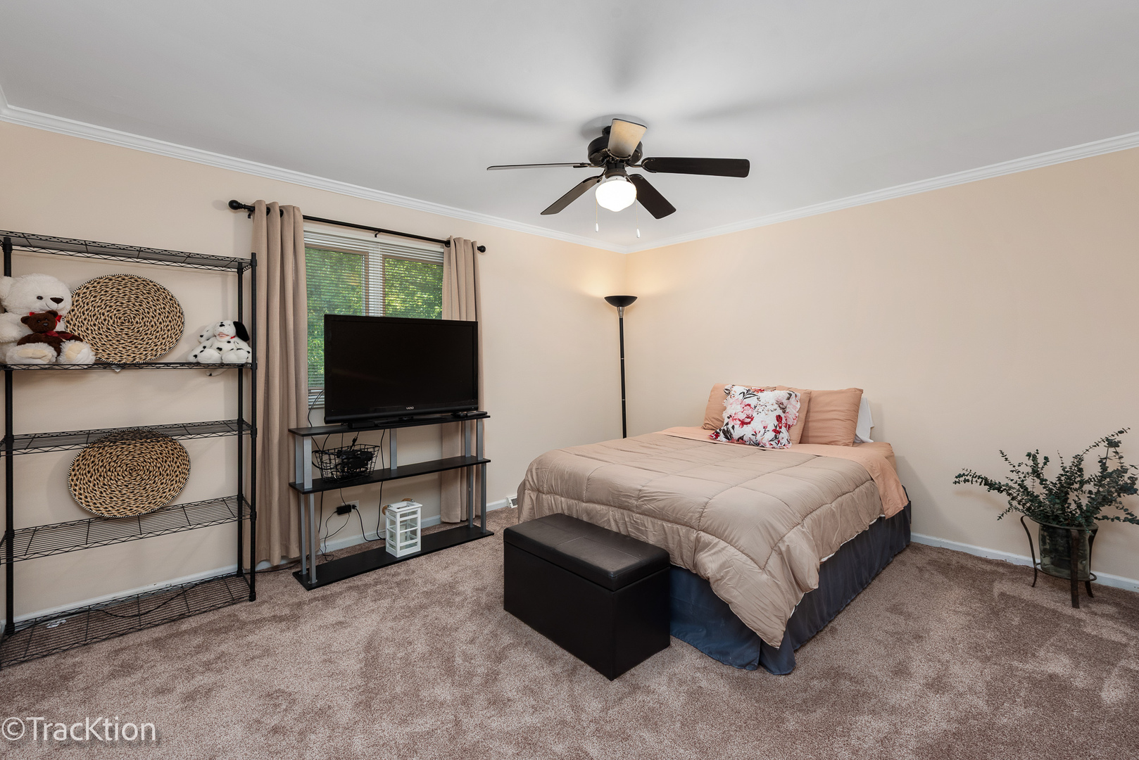 23061 N Apple Hill Lane, Lincolnshire, IL 60069