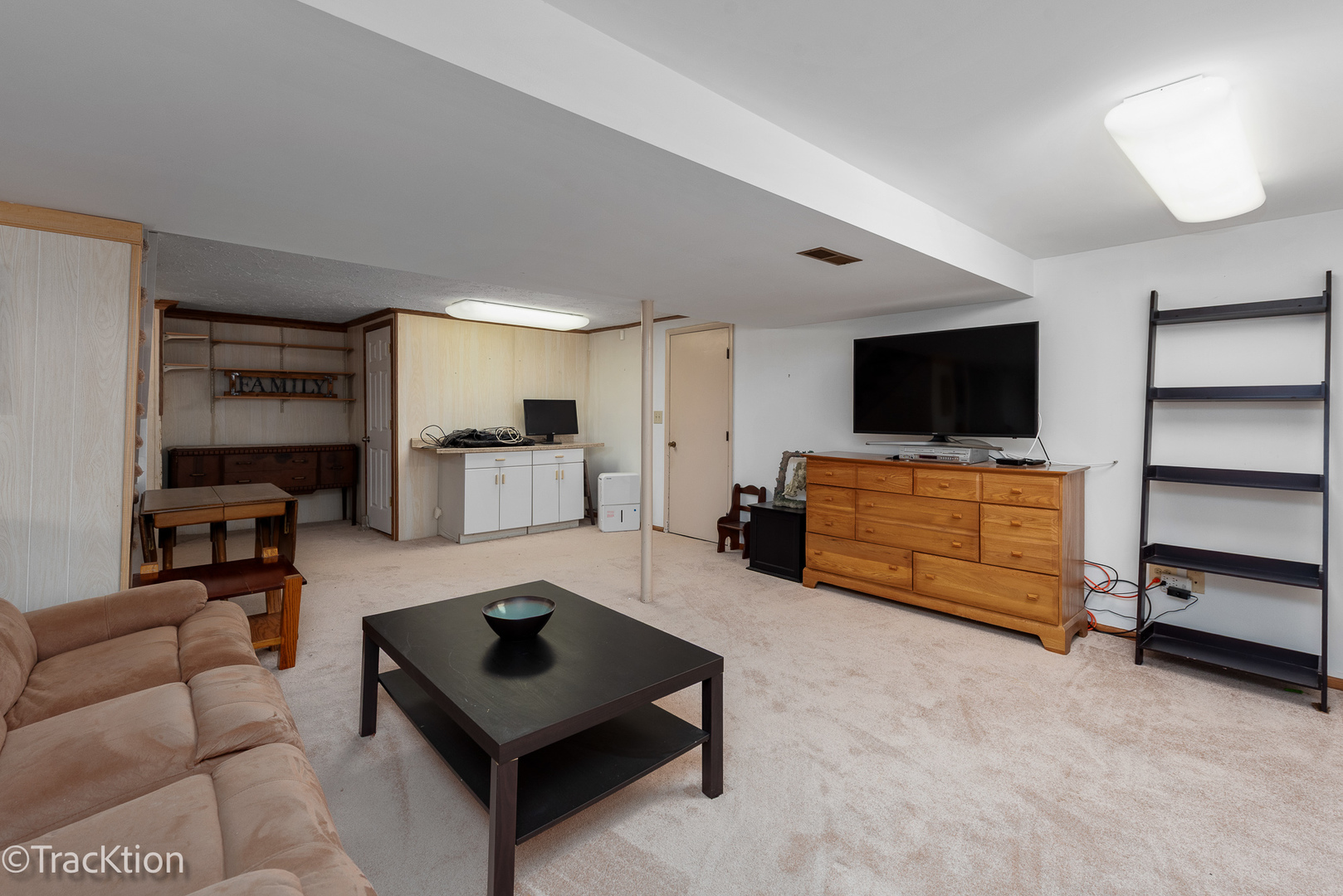 23061 N Apple Hill Lane, Lincolnshire, IL 60069