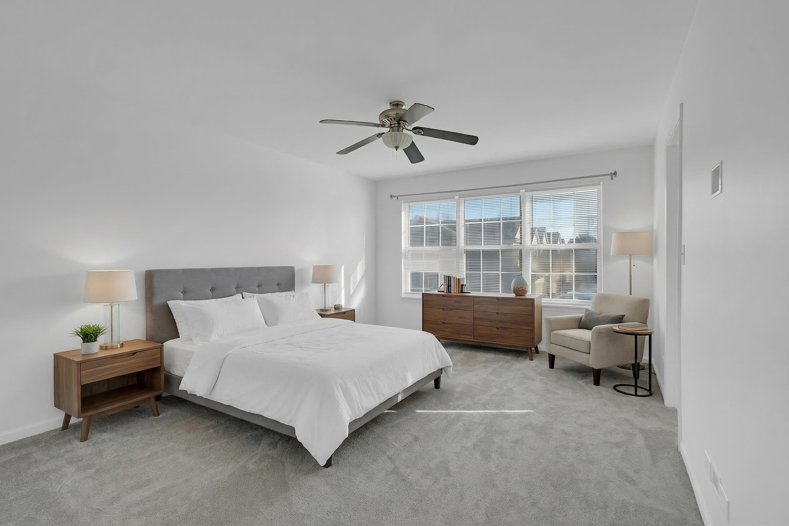 264 Blue Spruce Lane, Glendale Heights, IL 60139