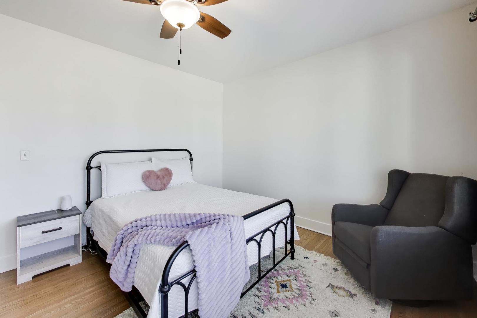 57 Chestnut Avenue, Clarendon Hills, IL 60514