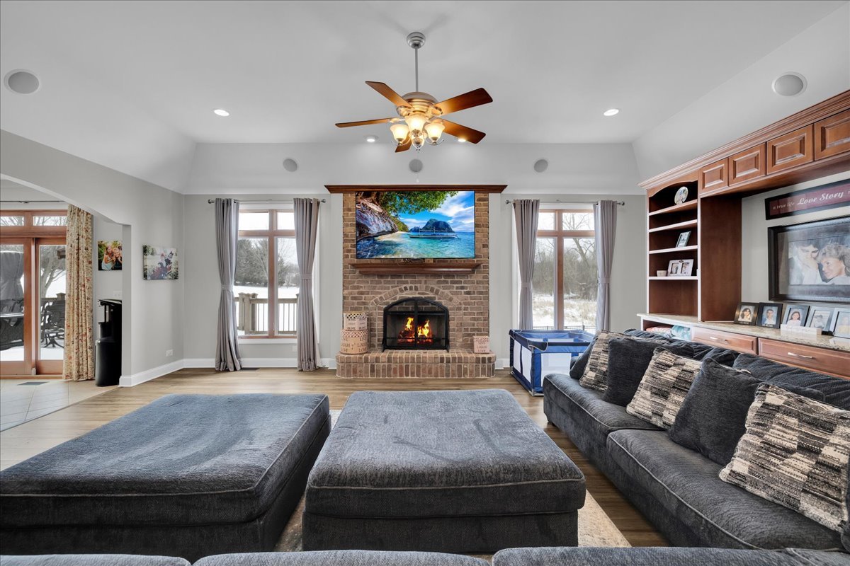 10N749 Highland Trail, Hampshire, IL 60140