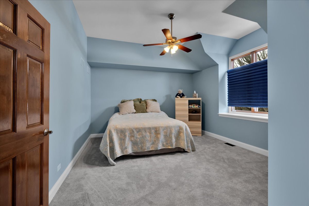 10N749 Highland Trail, Hampshire, IL 60140