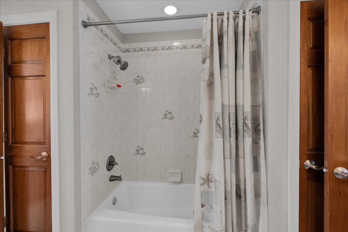 10N749 Highland Trail, Hampshire, IL 60140