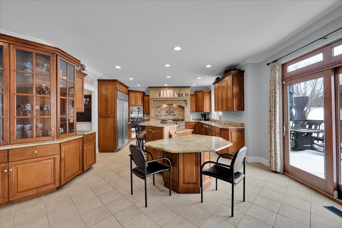 10N749 Highland Trail, Hampshire, IL 60140