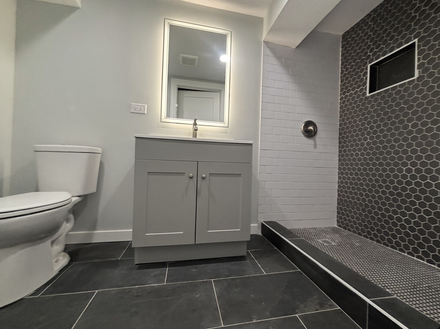 8631 S Constance Avenue, Chicago, IL 60617