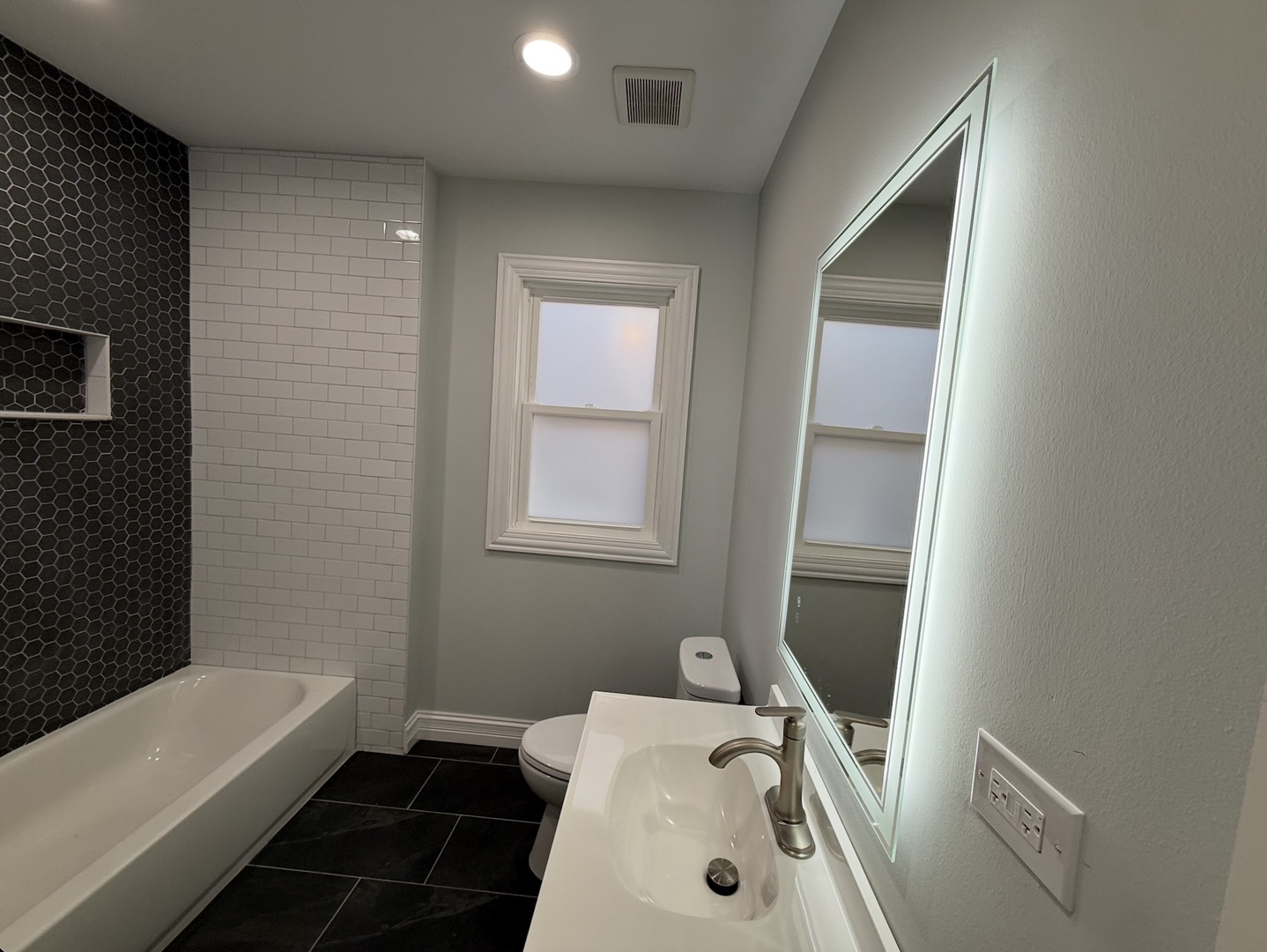 8631 S Constance Avenue, Chicago, IL 60617