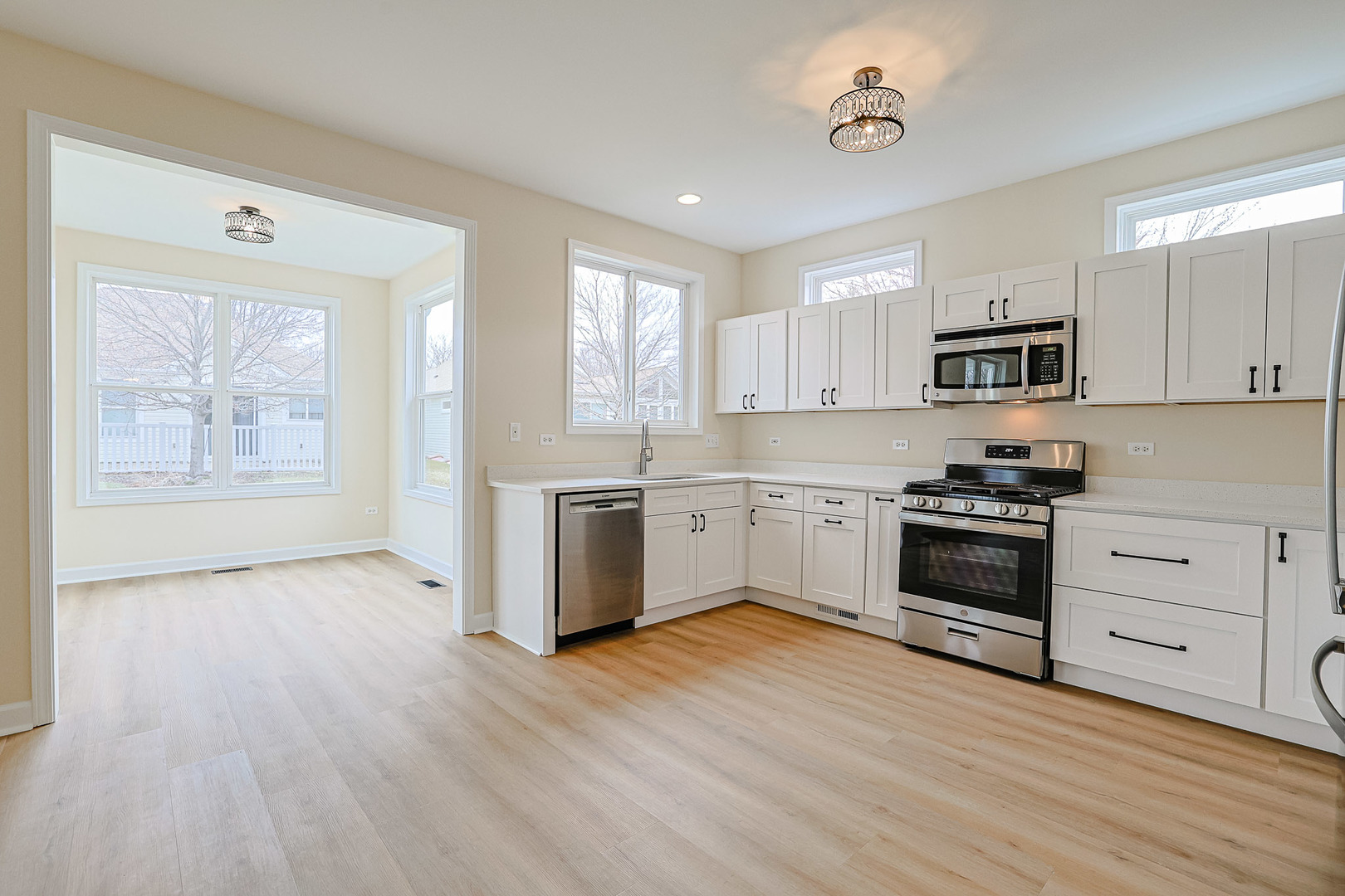 11687 Stonewater Crossing, Huntley, IL 60142