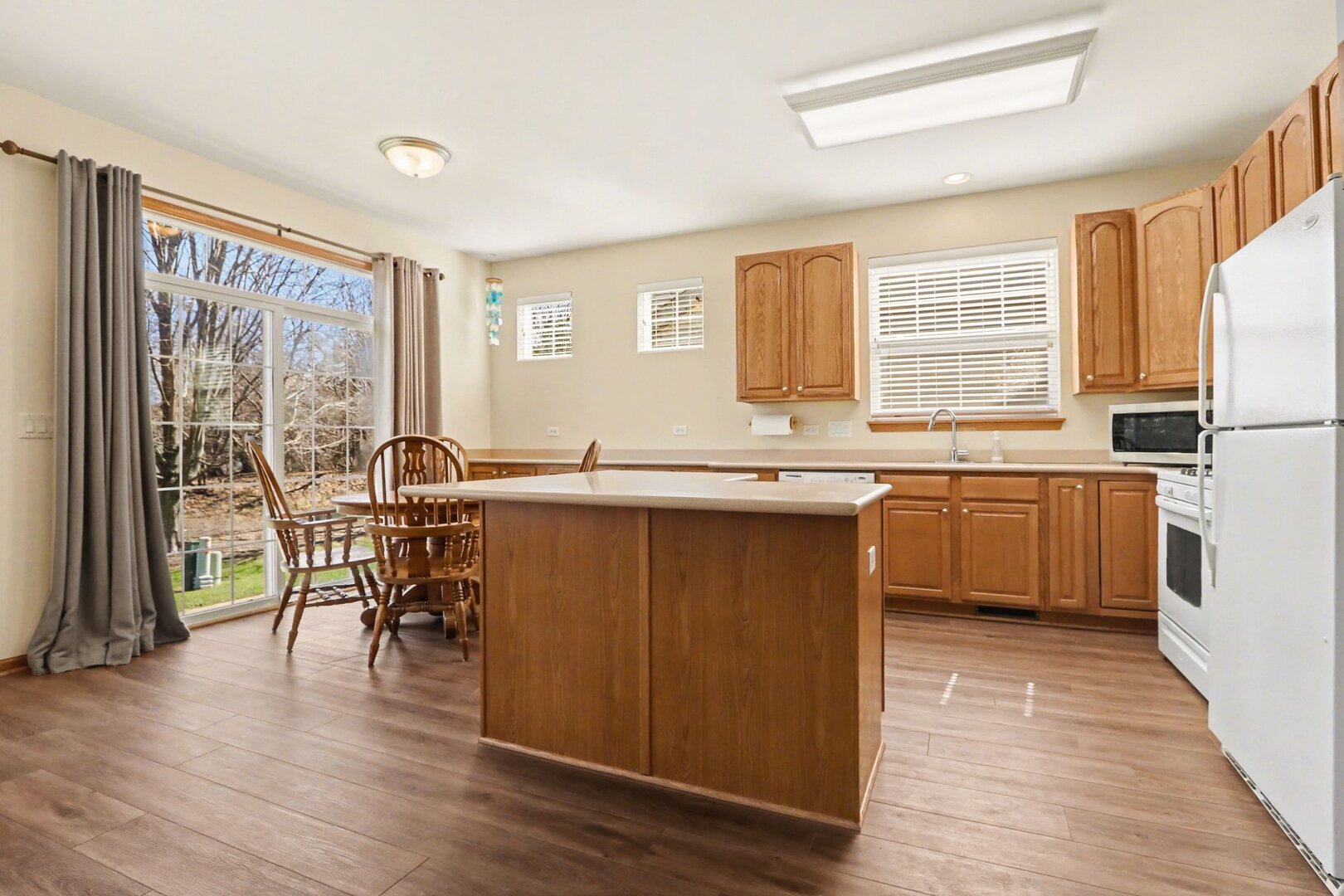 1151 Barkston Lane, Aurora, IL 60502