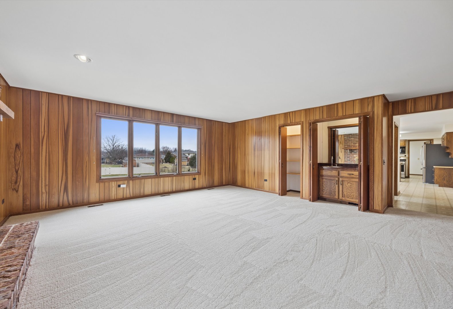 12816 S Parkside Drive, Palos Park, IL 60464