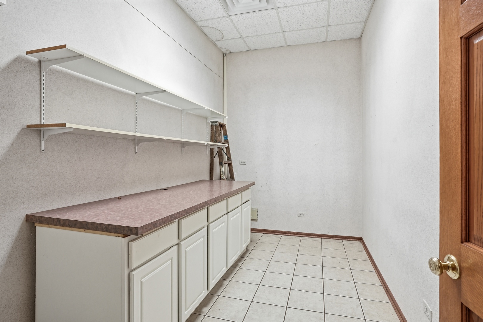 8025 Wicker Avenue #B, St. John, IN 46373