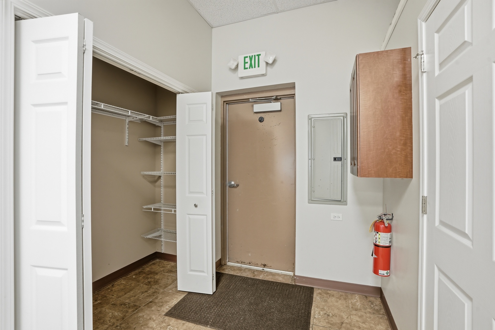 8025 Wicker Avenue #C, St. John, IN 46373