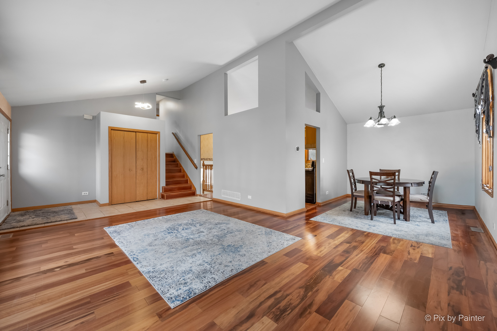 2083 Maplewood Circle, Naperville, IL 60563