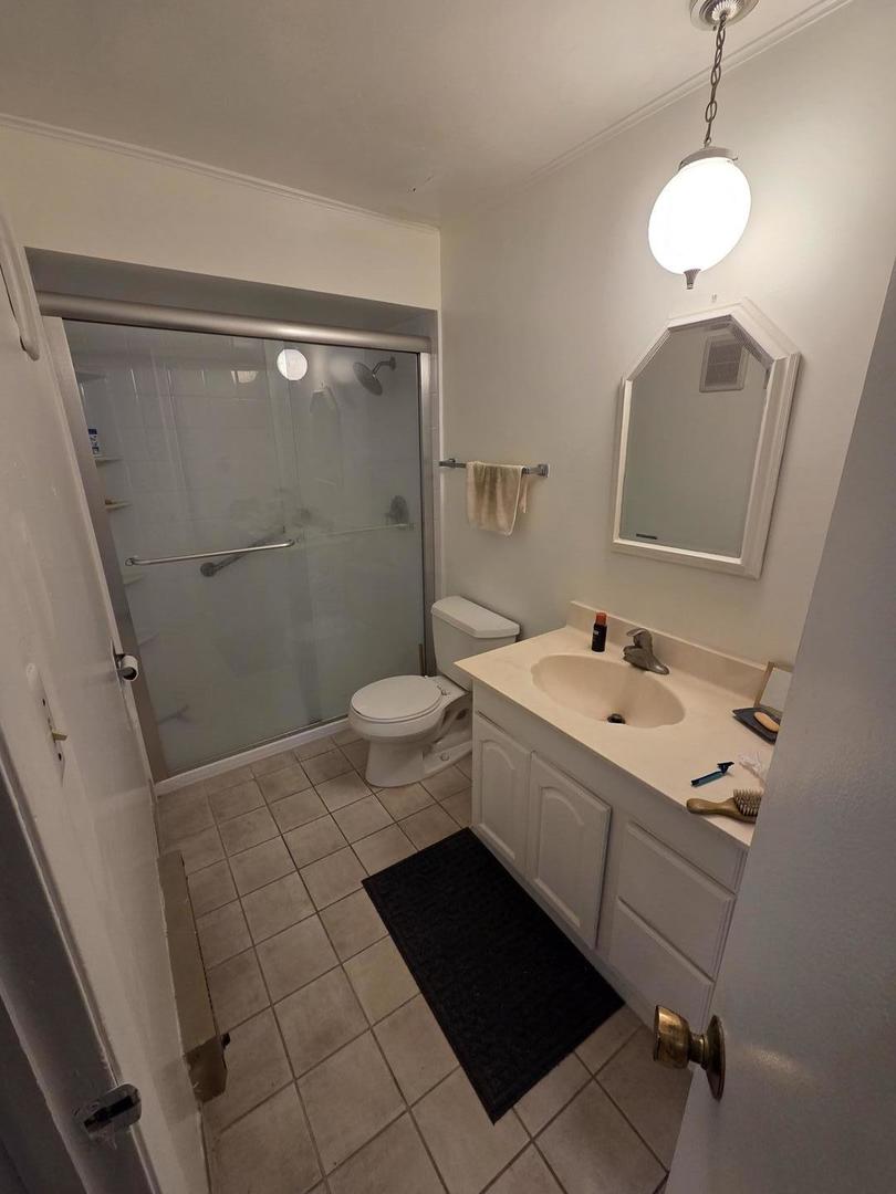 6800 W Raven Street #205, Chicago, IL 60631