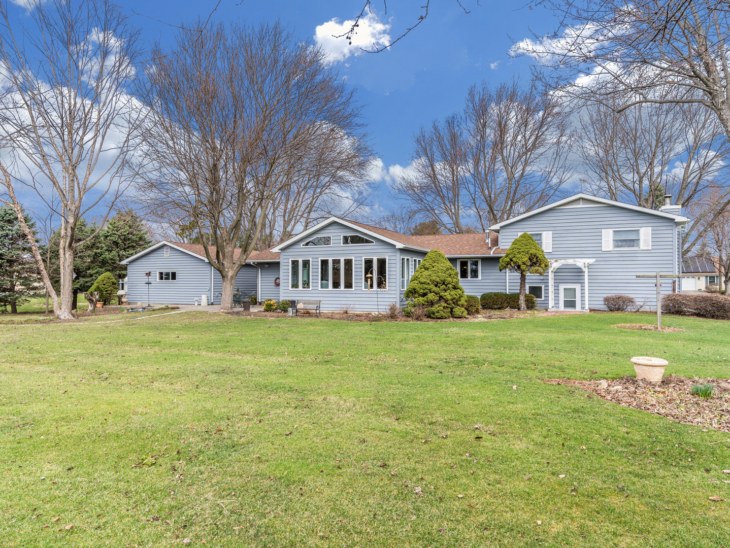 17663 W Bicentennial Drive, Elwood, IL 60421