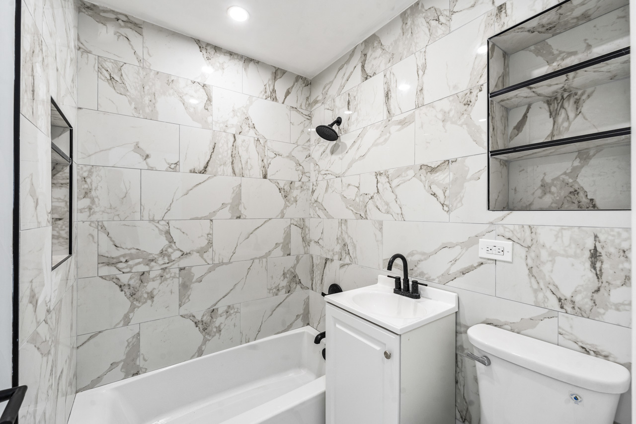 2018 West Street, Wheaton, IL 60187