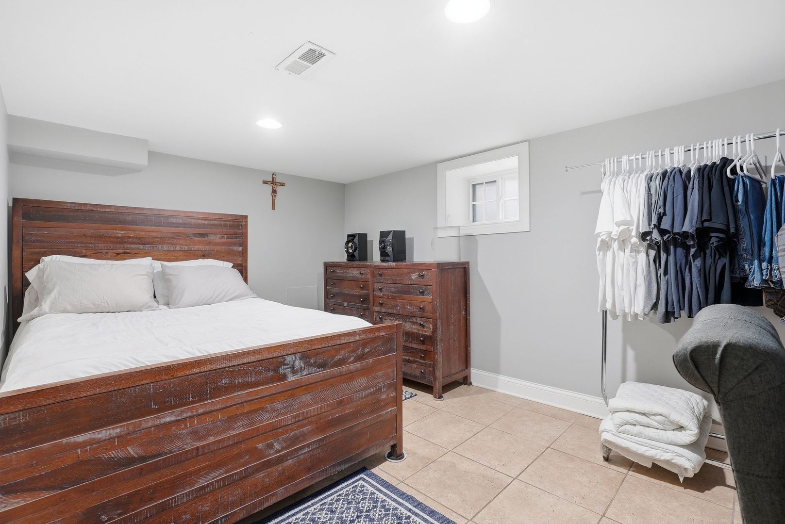 6640 S Kedvale Avenue, Chicago, IL 60629