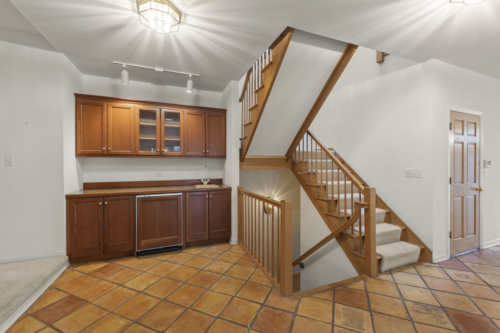 371 W Arboretum Circle, Wheaton, IL 60189