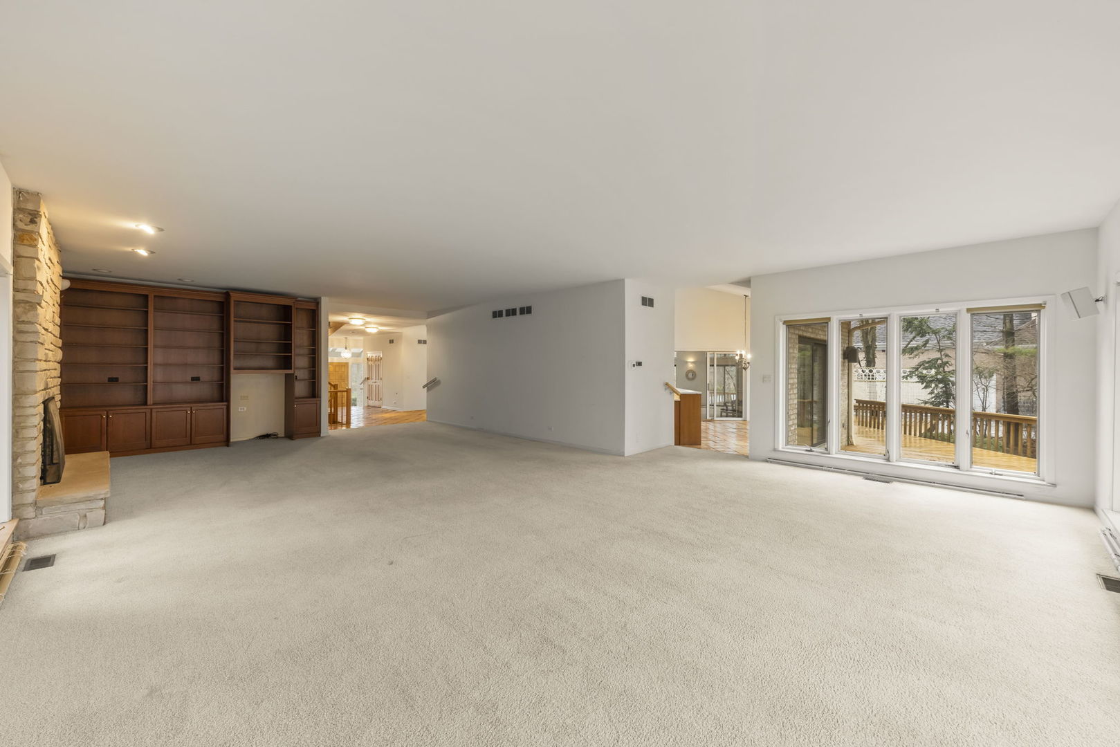 371 W Arboretum Circle, Wheaton, IL 60189