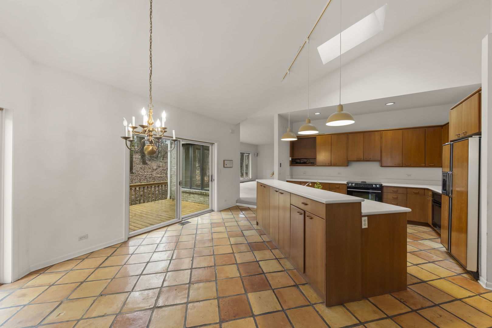 371 W Arboretum Circle, Wheaton, IL 60189