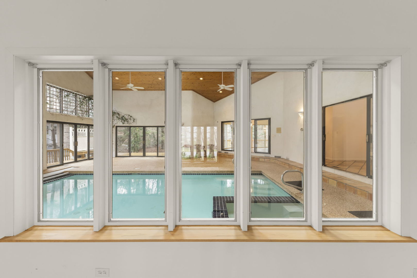 371 W Arboretum Circle, Wheaton, IL 60189