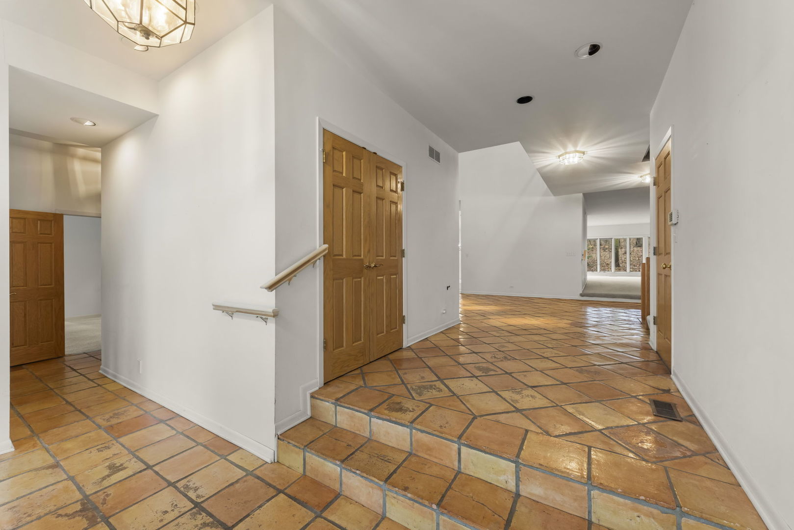 371 W Arboretum Circle, Wheaton, IL 60189