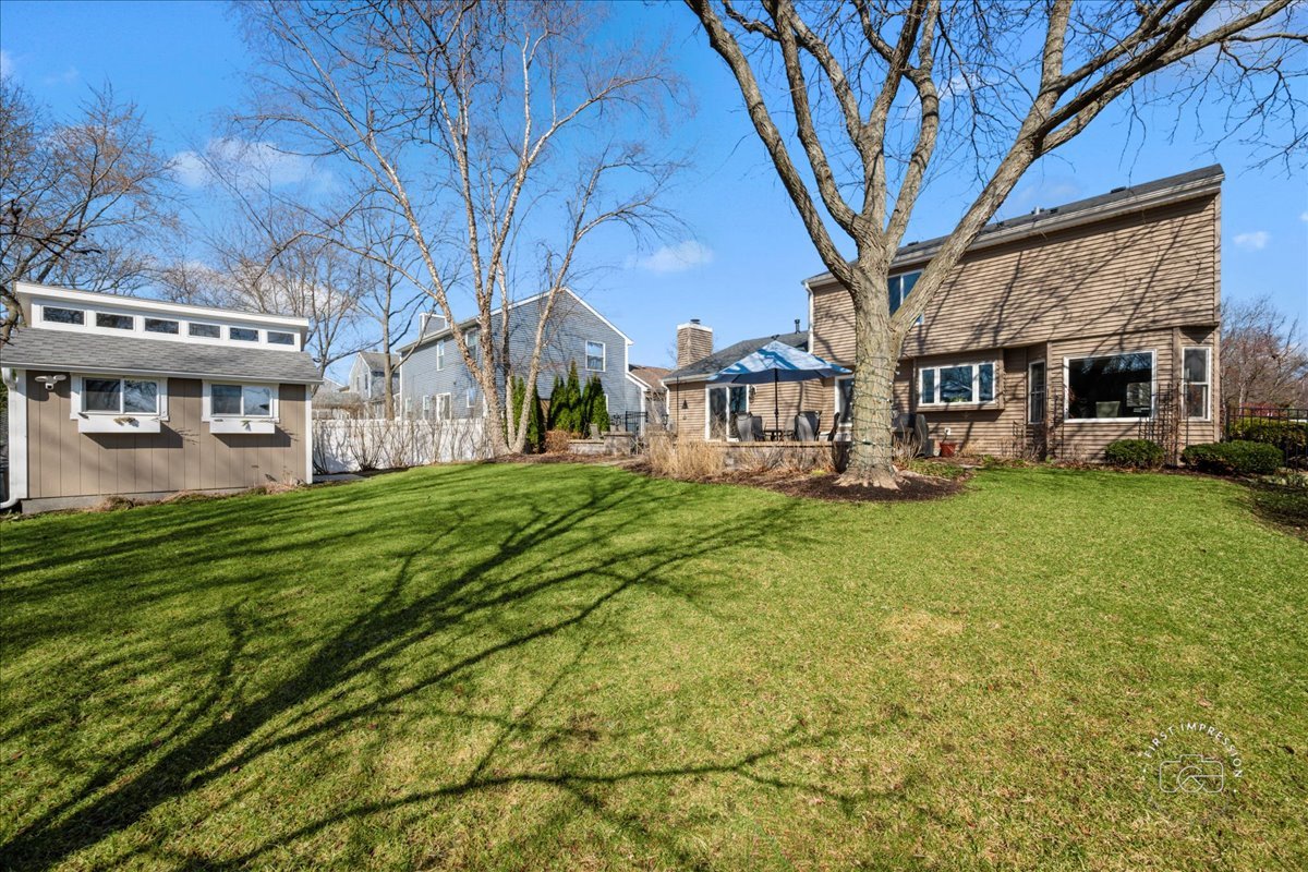 1060 Cliff View Lane, Carol Stream, IL 60188