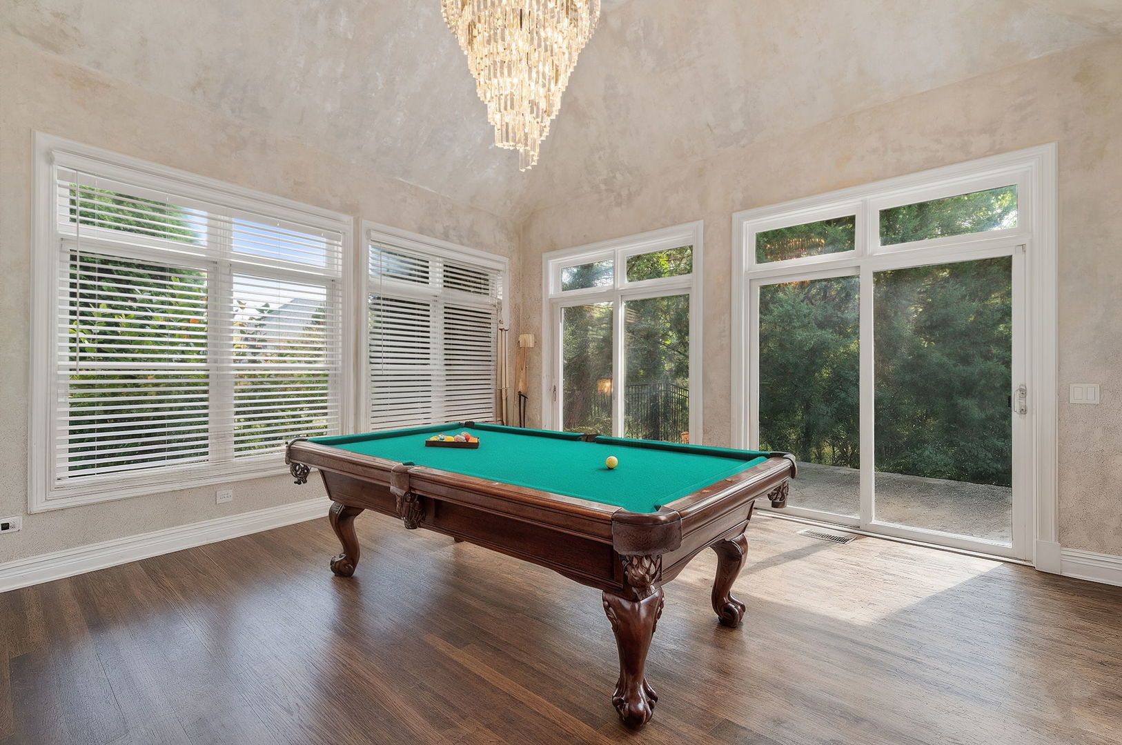 950 Gage Lane, Lake Forest, IL 60045