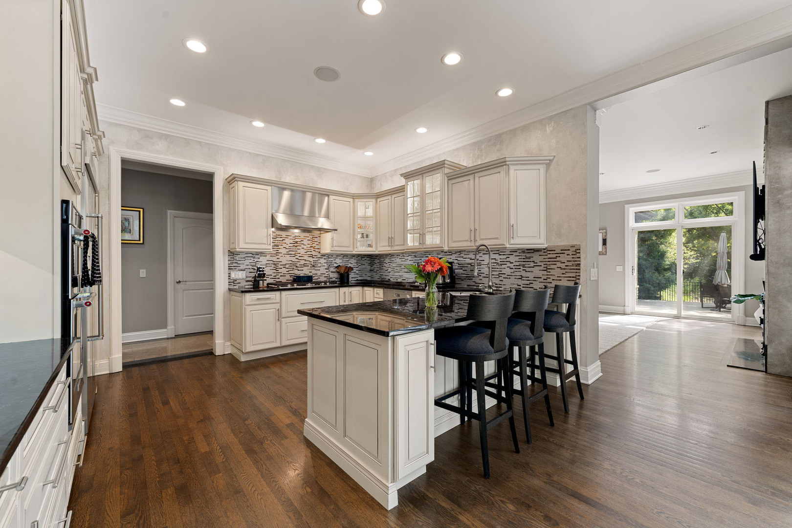 950 Gage Lane, Lake Forest, IL 60045