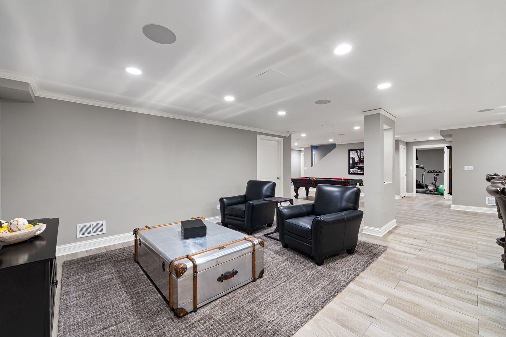 950 Gage Lane, Lake Forest, IL 60045