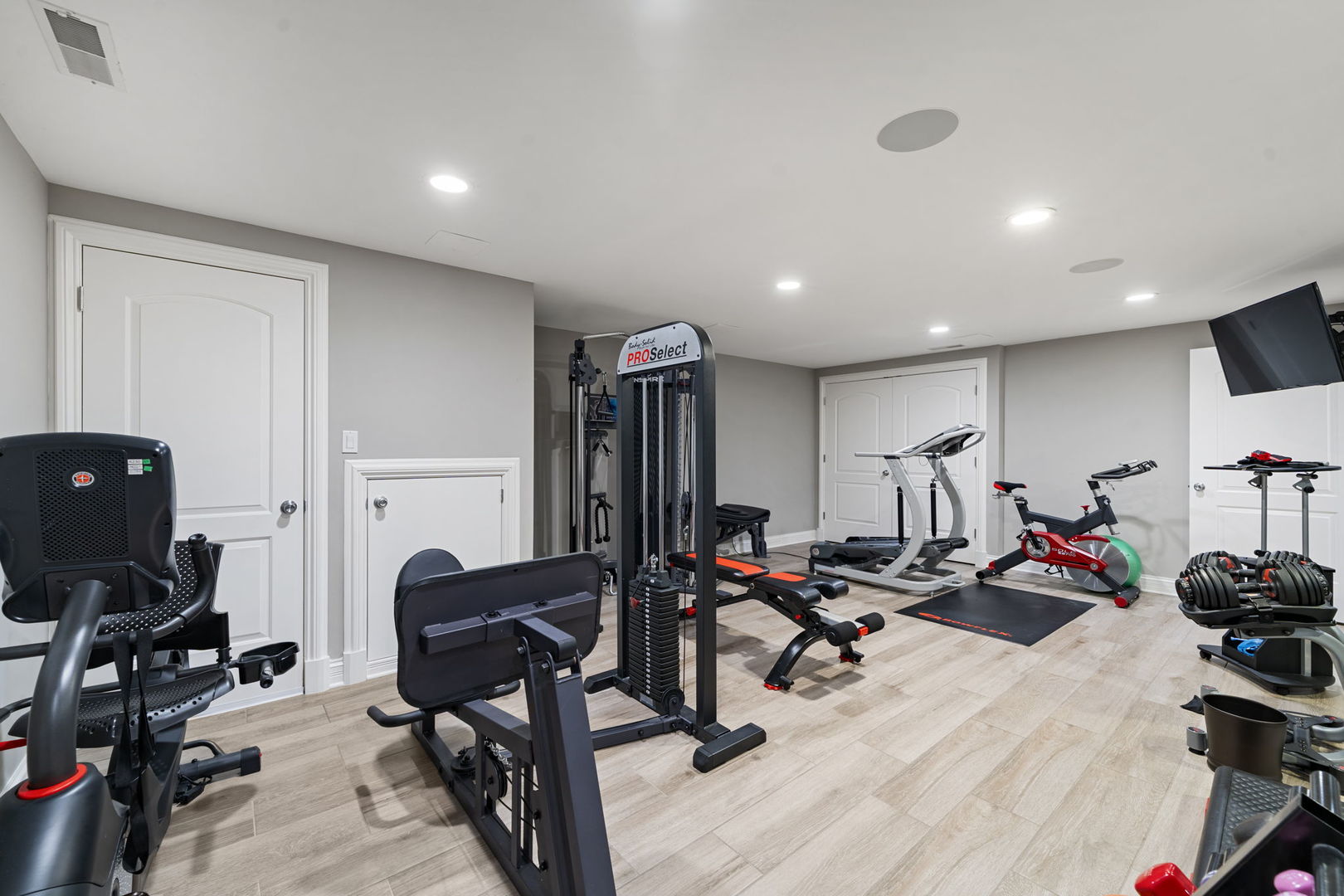 950 Gage Lane, Lake Forest, IL 60045