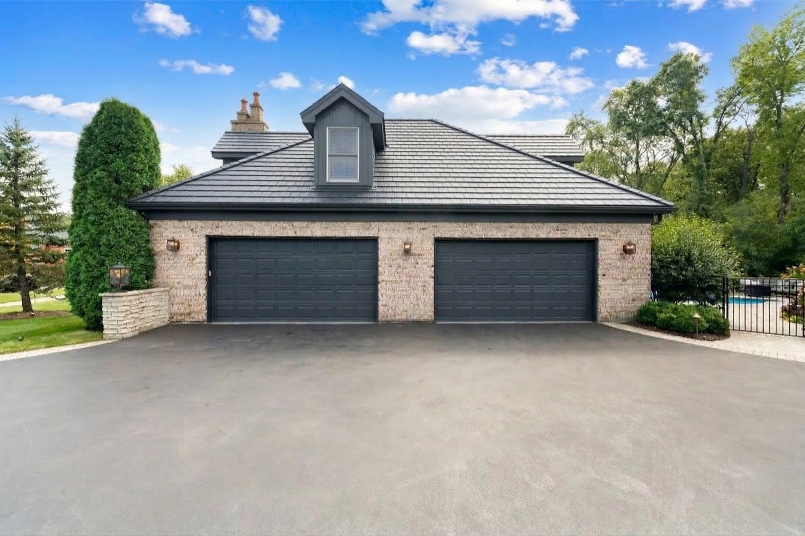 950 Gage Lane, Lake Forest, IL 60045