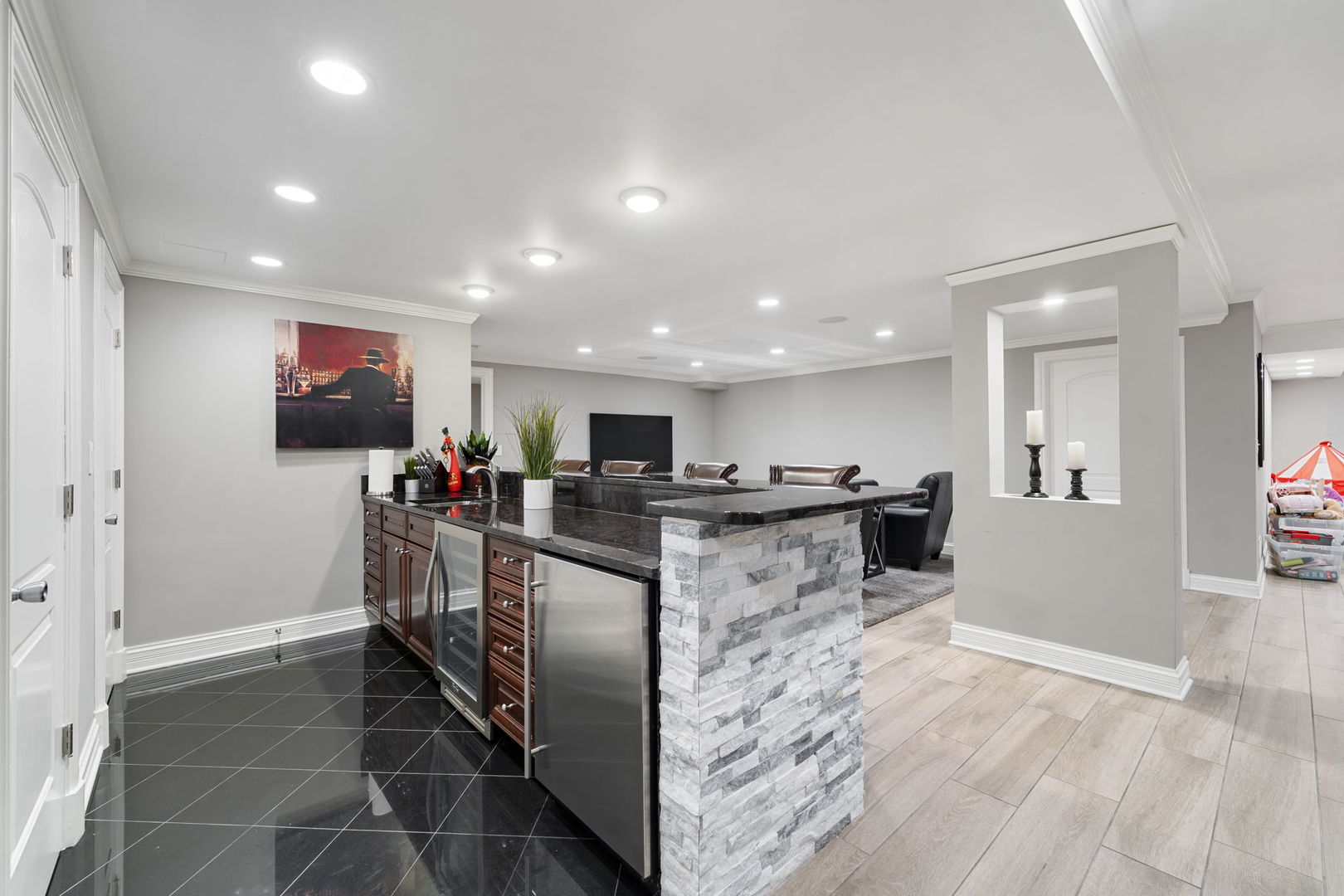 950 Gage Lane, Lake Forest, IL 60045