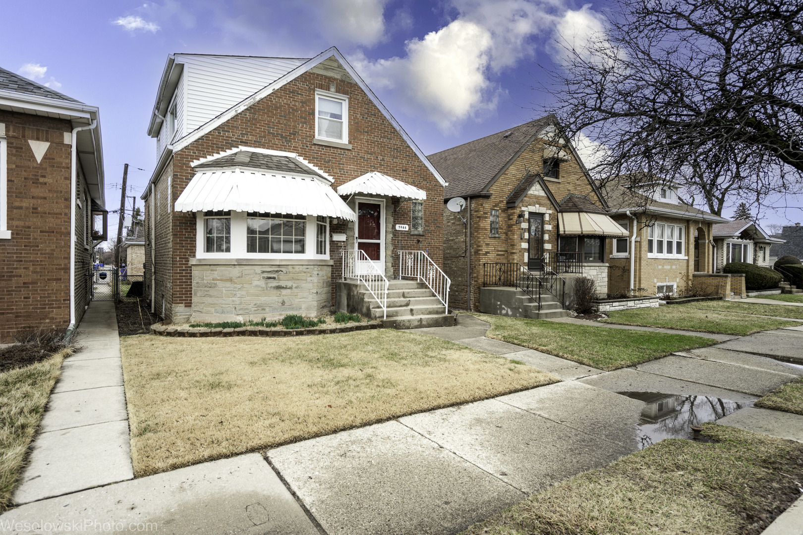 5944 W Foster Avenue, Chicago, IL 60630