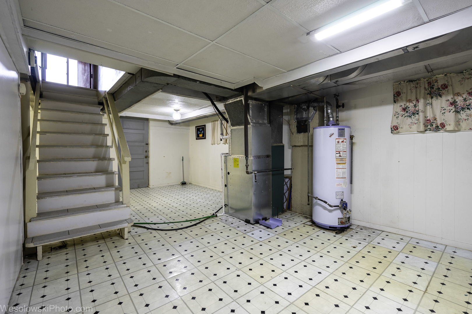 5944 W Foster Avenue, Chicago, IL 60630