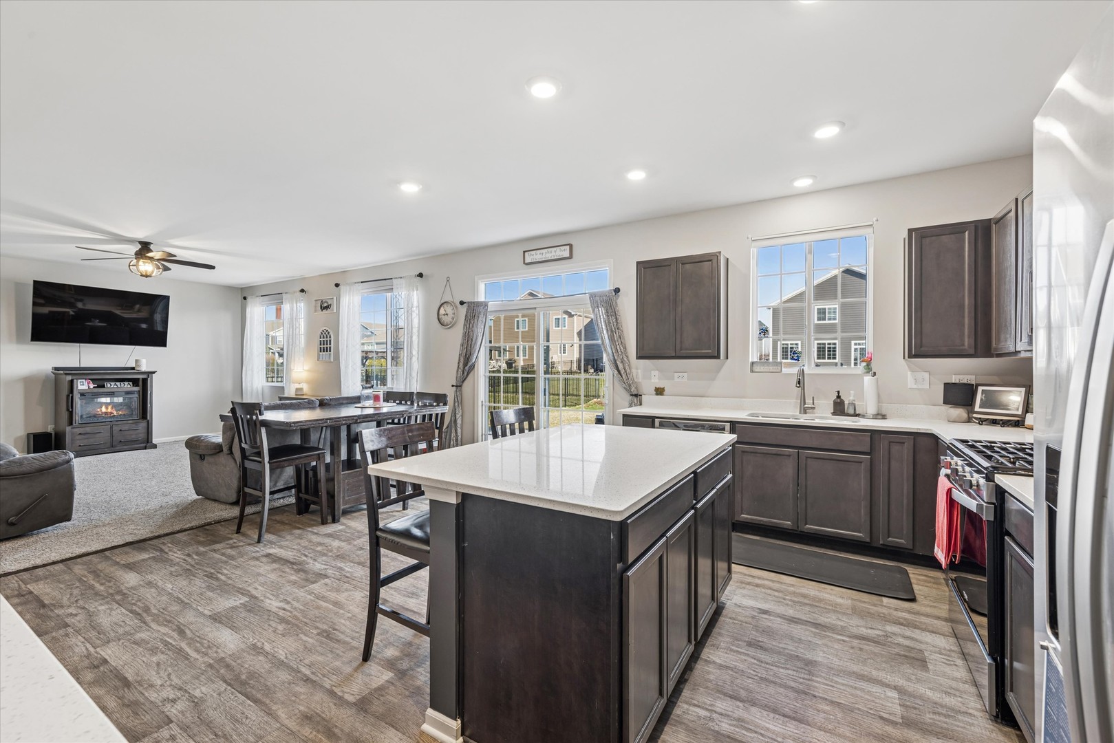 1826 Peyton Terrace, Shorewood, IL 60404