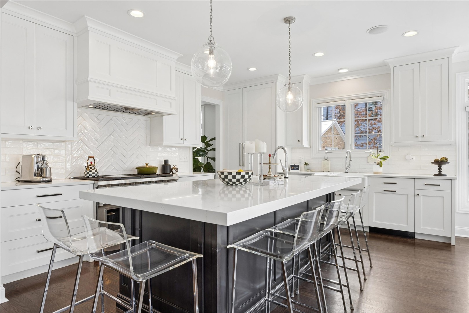 4146 Garden Avenue, Western Springs, IL 60558