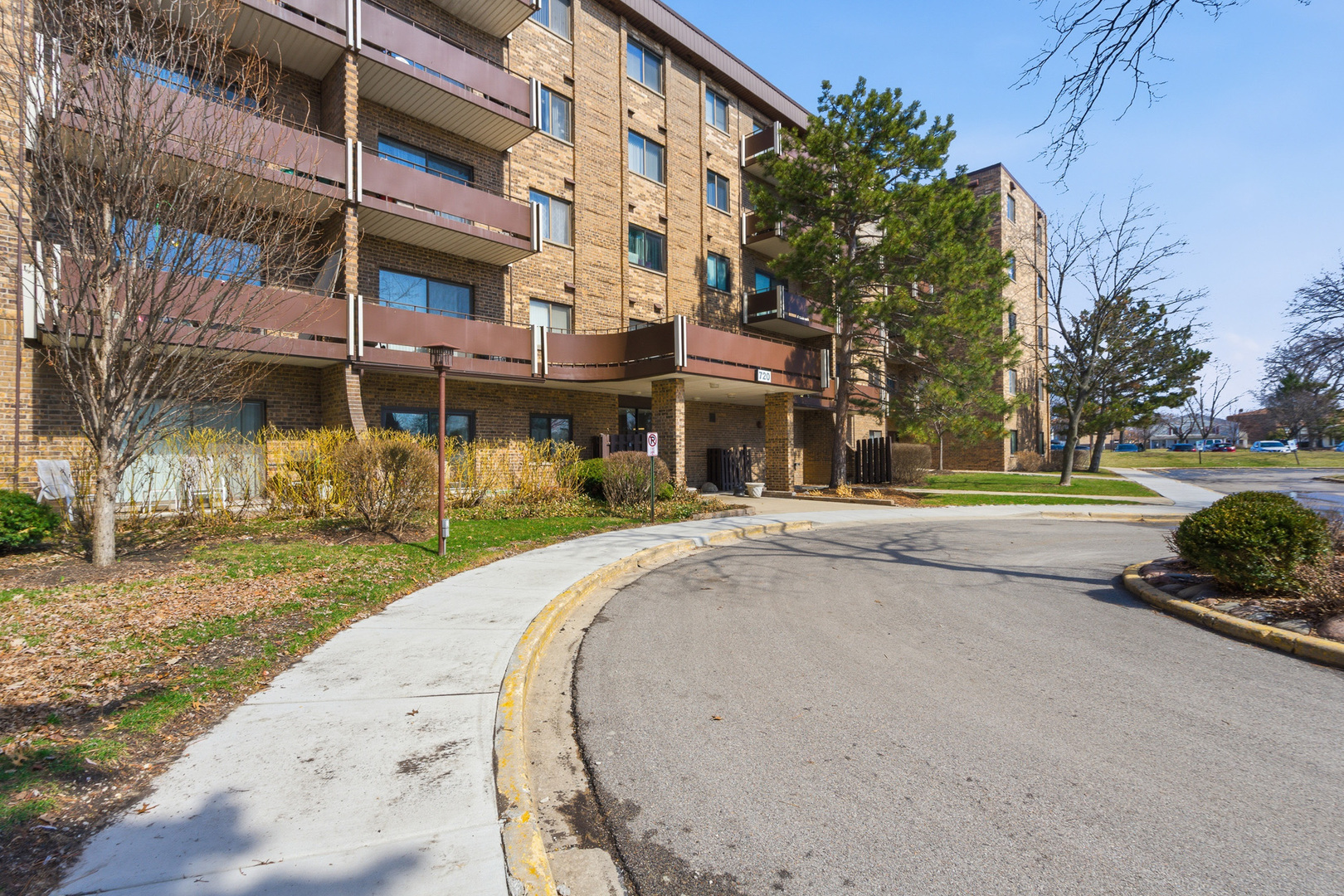 720 Wellington Avenue #405, Elk Grove Village, IL 60007