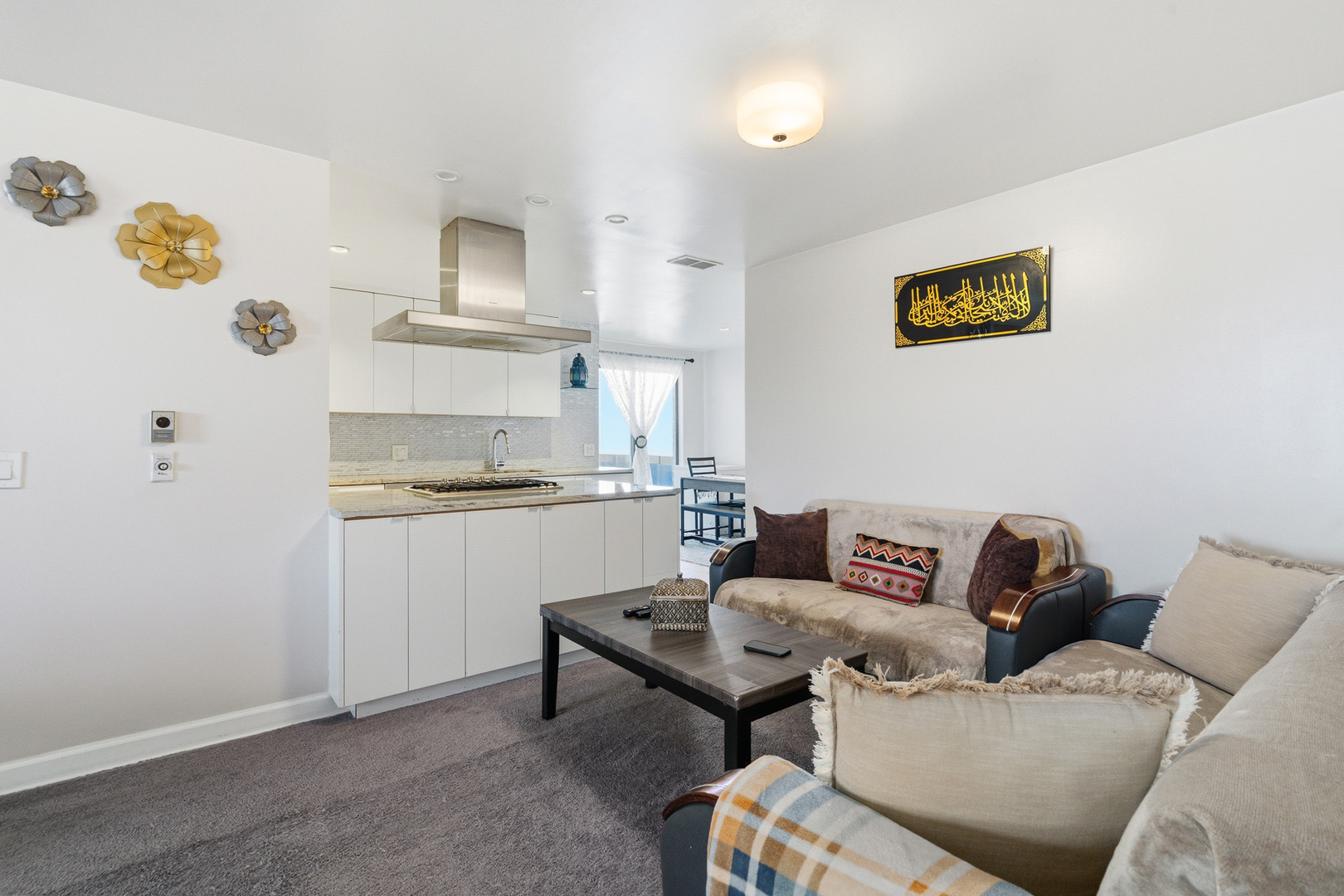 720 Wellington Avenue #405, Elk Grove Village, IL 60007