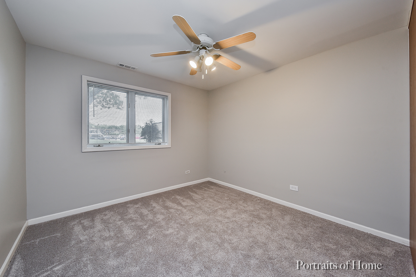 1462 Stonebridge Circle #F4, Wheaton, IL 60189