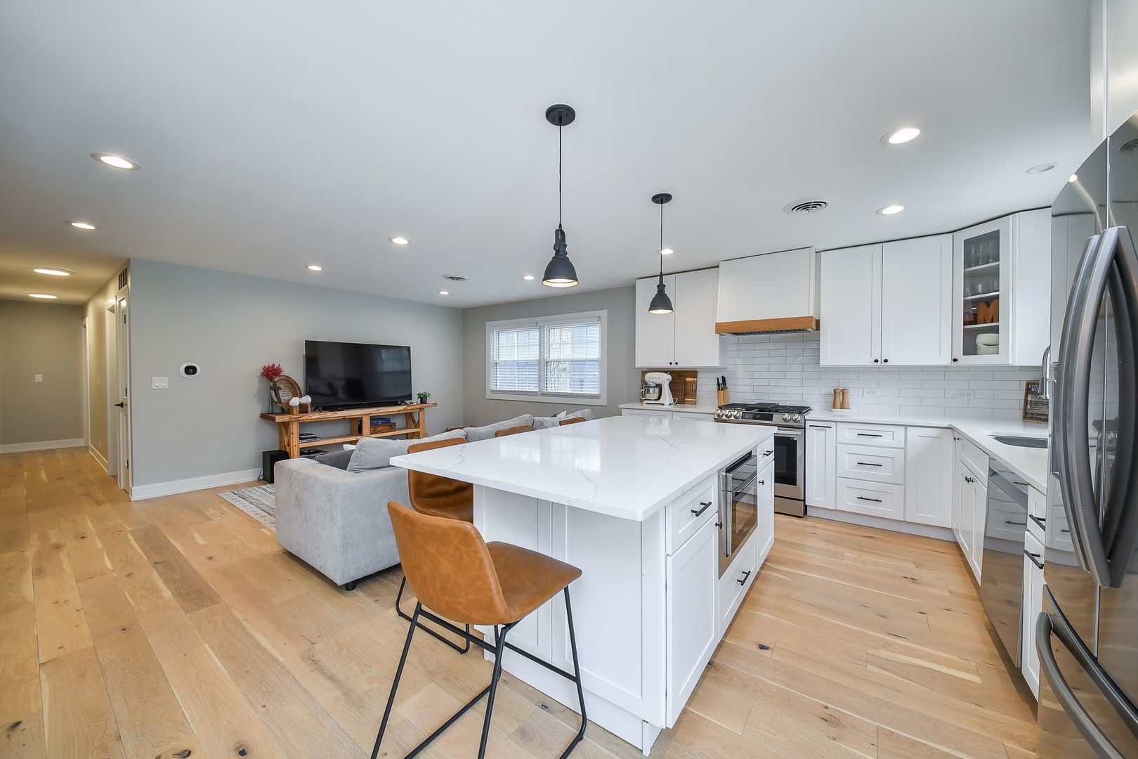 3N556 Woodland Avenue, West Chicago, IL 60185