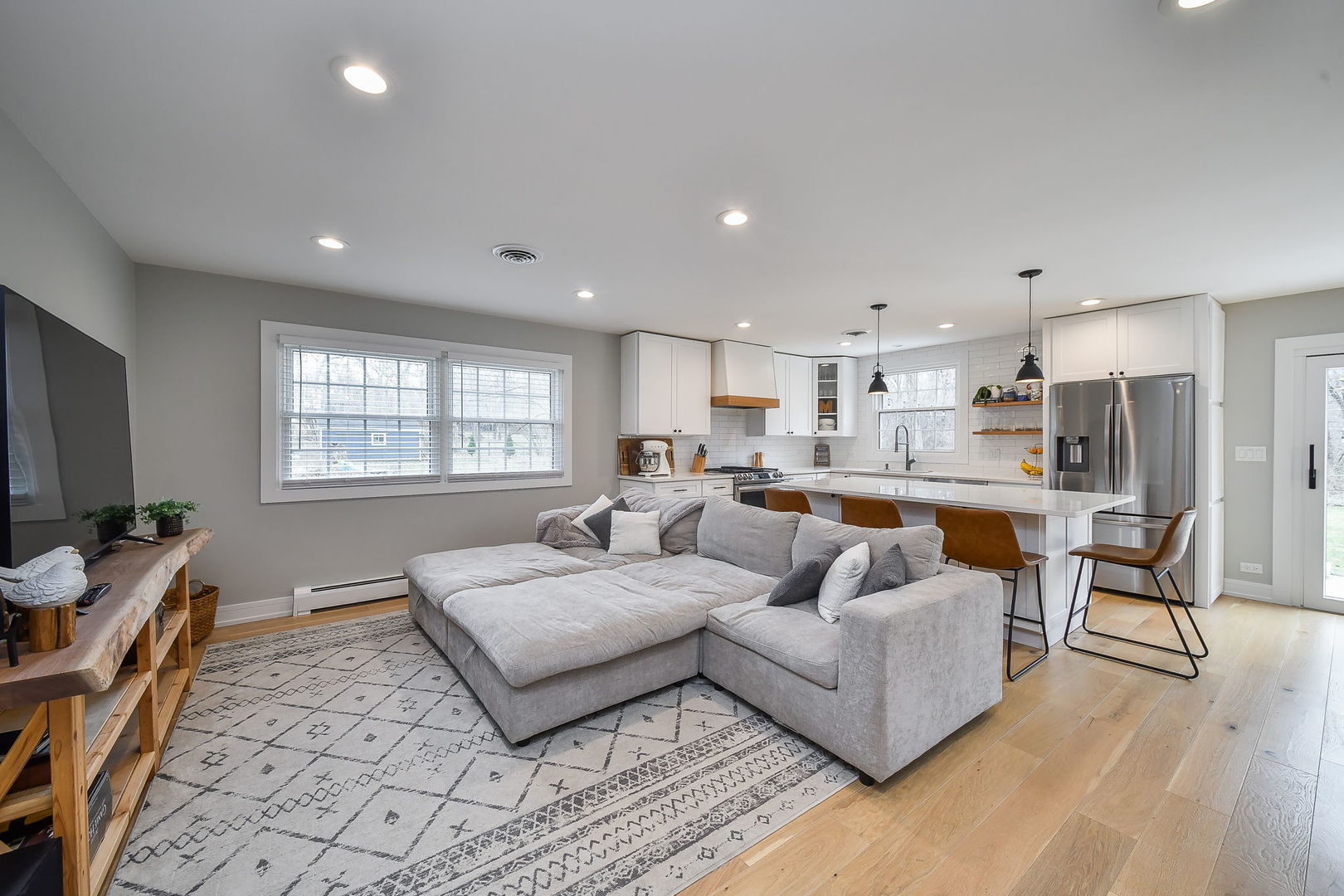 3N556 Woodland Avenue, West Chicago, IL 60185