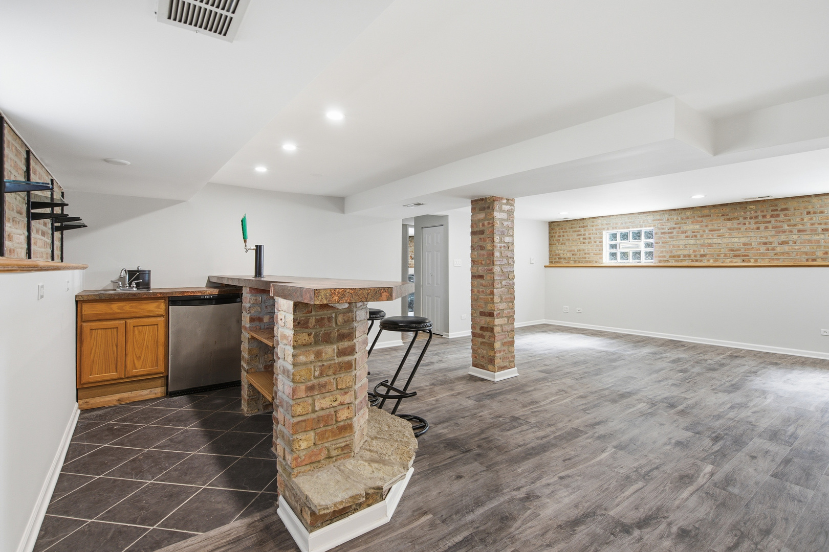 2929 N 74th Court, Elmwood Park, IL 60707