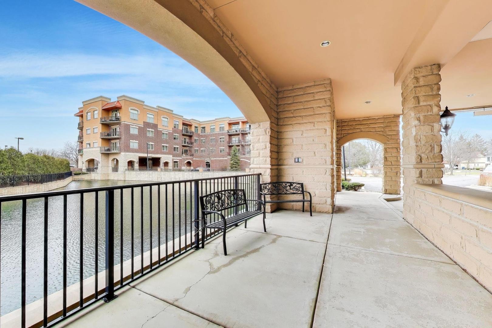 1200 N Foxdale Drive #100, Addison, IL 60101