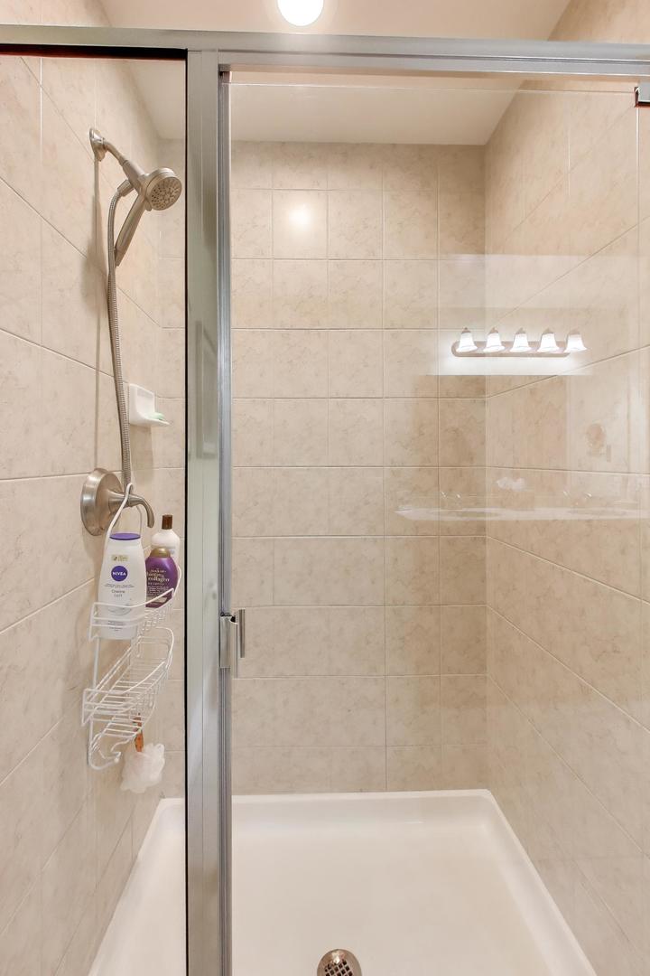 1200 N Foxdale Drive #100, Addison, IL 60101