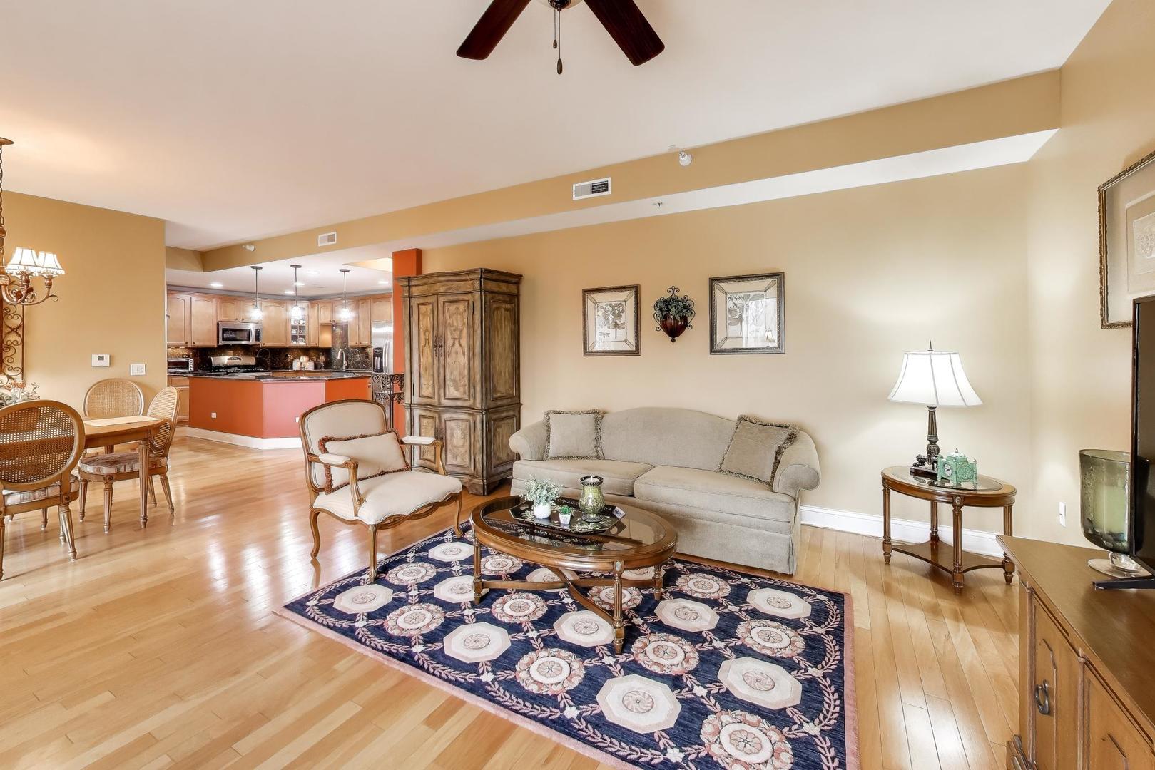 1200 N Foxdale Drive #100, Addison, IL 60101